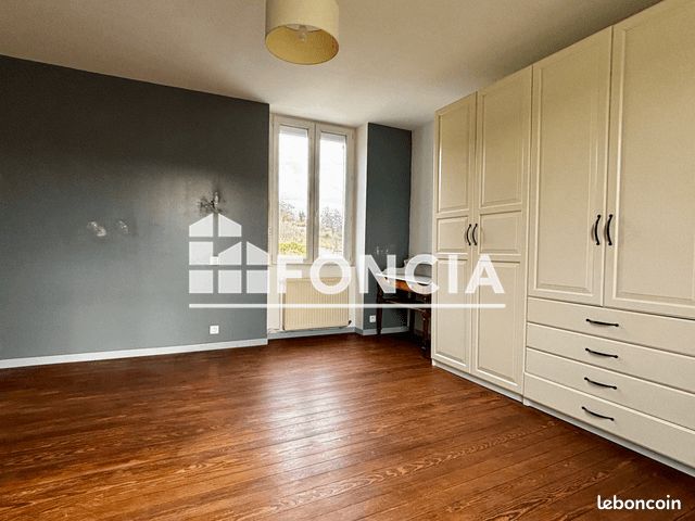 À Vendre – Spacieuse Maison de 118 m² avec 200 m² de dépendances (image 8)