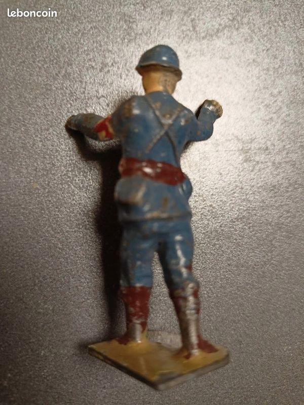 Lot De 10 Anciens Soldats De Plomb – Collection – État D'usage
