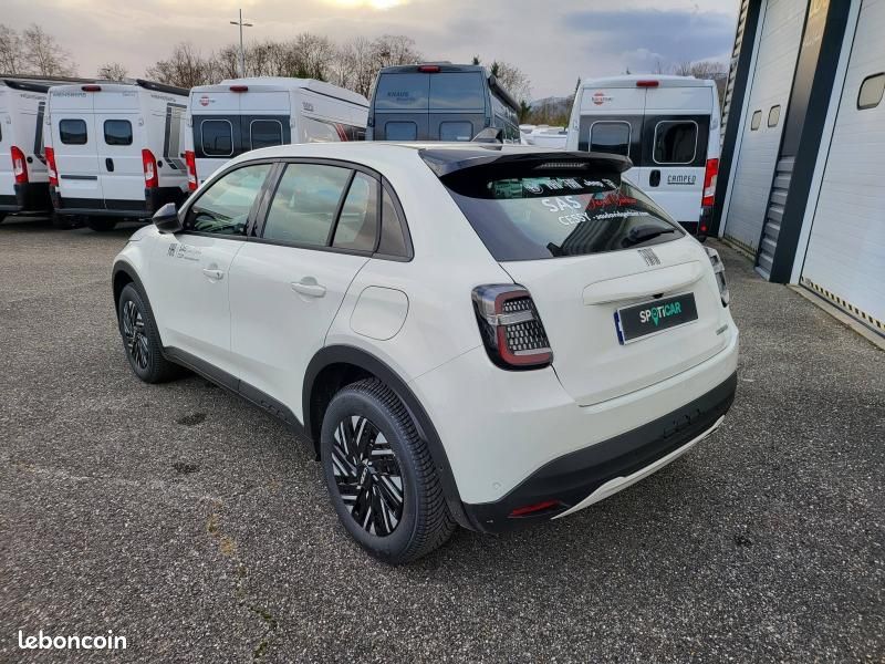 Fiat 600 1.2 Hybrid 136ch Pack Confort DCT6 (image 3)