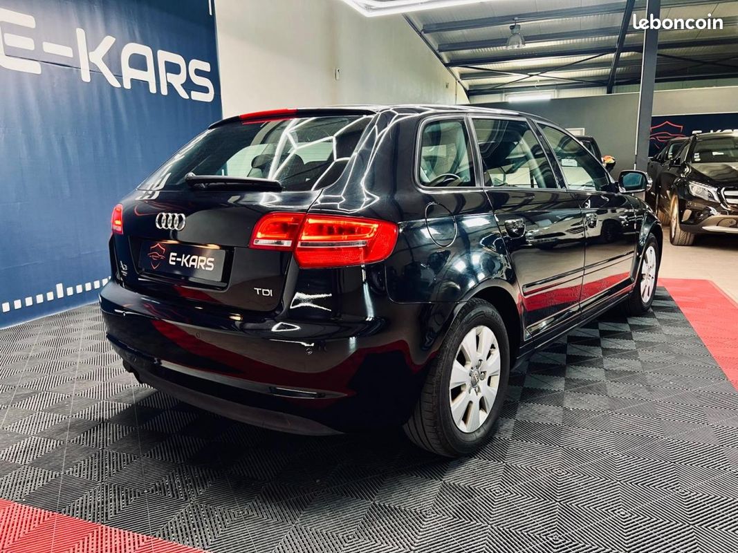 AUDI A3 SportBack 1.6TDI 105CH Ambition Luxe - GARANTIE 12 MOIS (image 7)