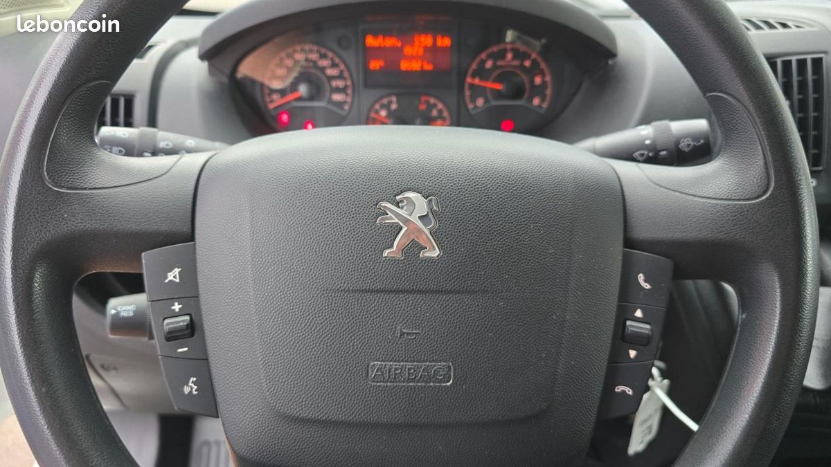 Peugeot Boxer Fourgon Surélevé 333 L2H2 Pack Clim Nav HDi 130 (image 36)