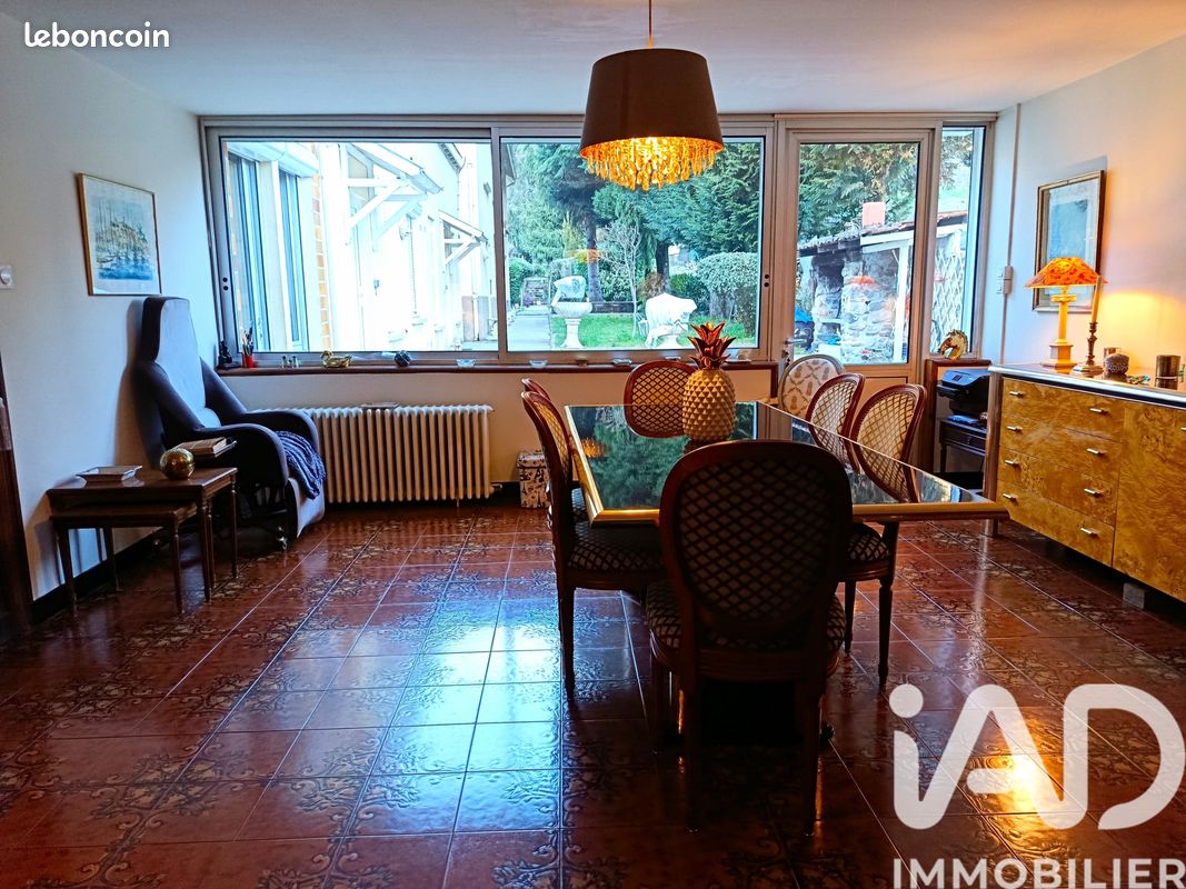 Propriété 8 pièces 245 m² (image 6)