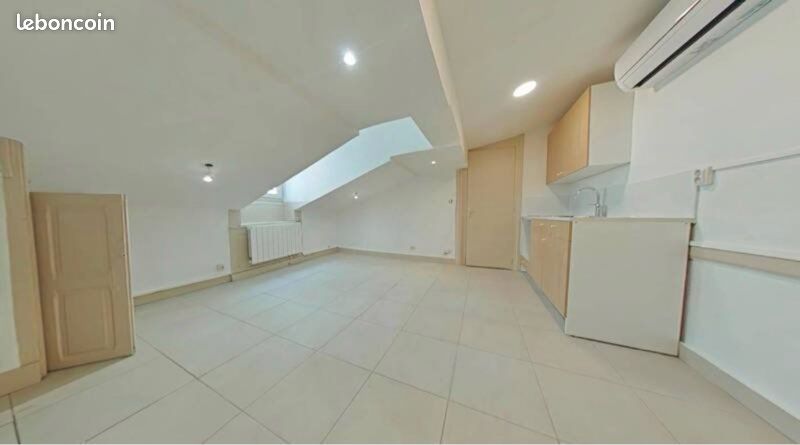 Appartement 2 pièces 17 m² · à Saint-Étienne · 17 m² · 361 €/mois