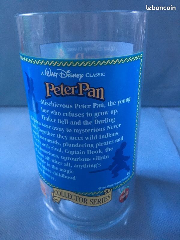 Verre disney Peter Pan ( beau plastique rigide ) (image 2)
