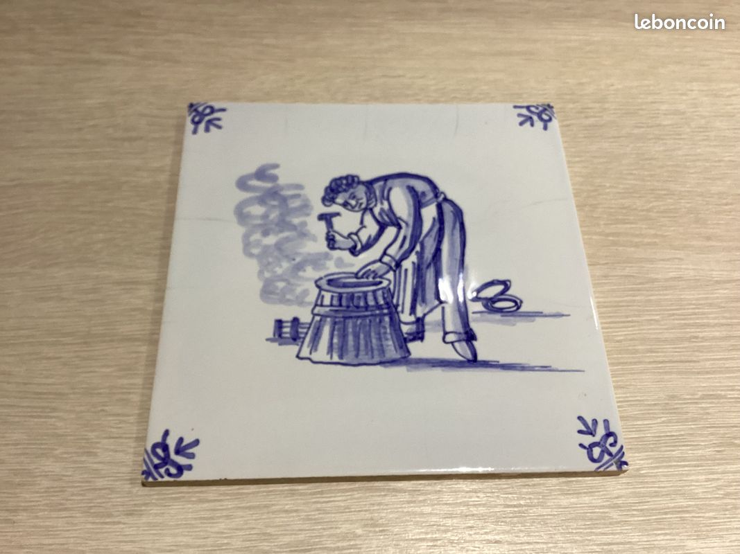 4 carreaux anciens DELF. Bleu (image 3)