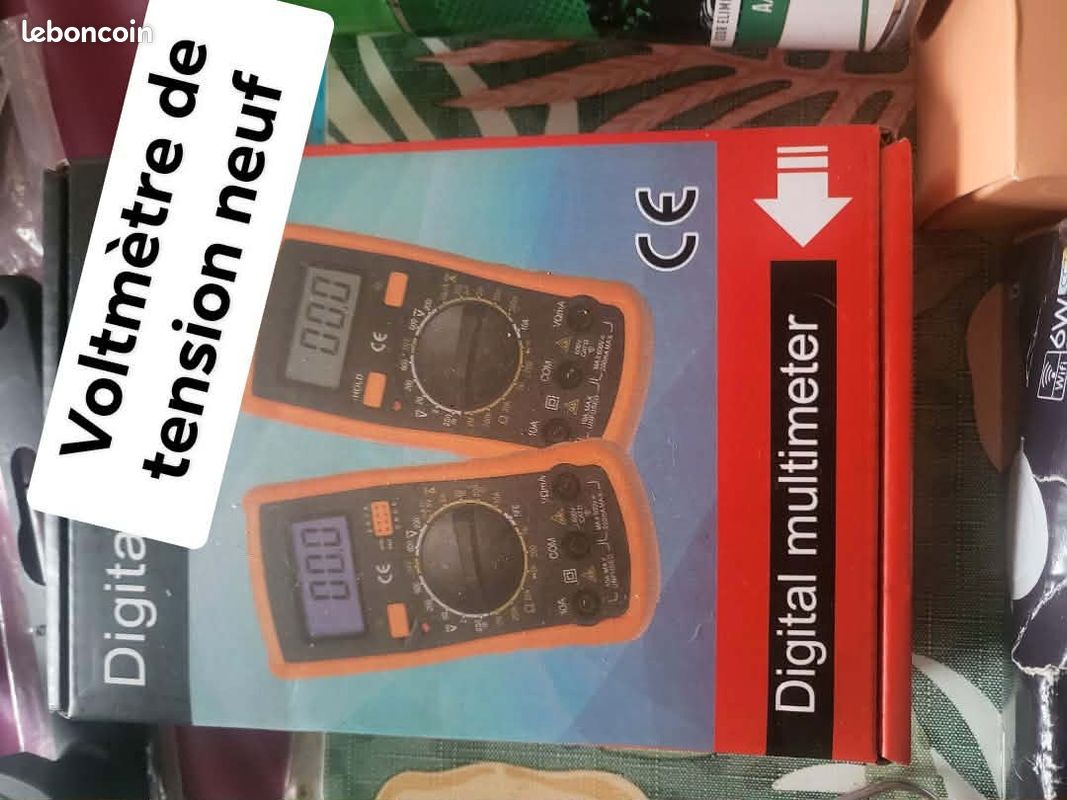 Voltmètre de tension (électricité) (image 1)