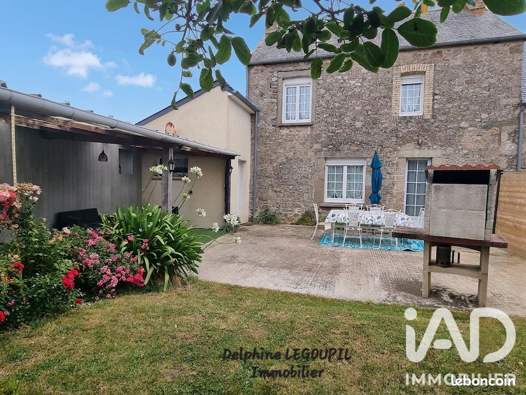 Maison 4 pièces 104 m² · à Réville · 104 m² · 260 000 €