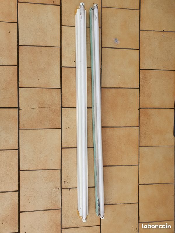 2 Réglettes d éclairage / neons (image 1)