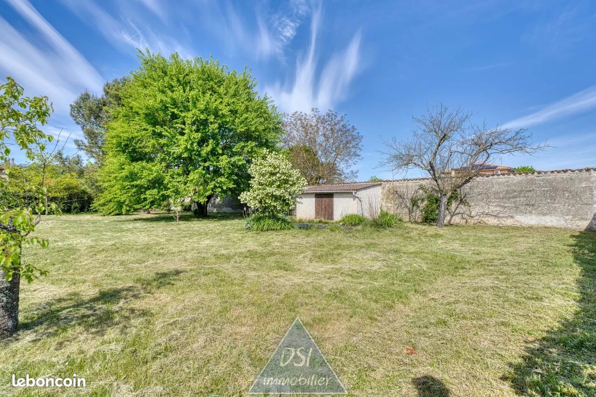 Terrain 698 m² · à Dagneux · 698 m² · 189 000 €