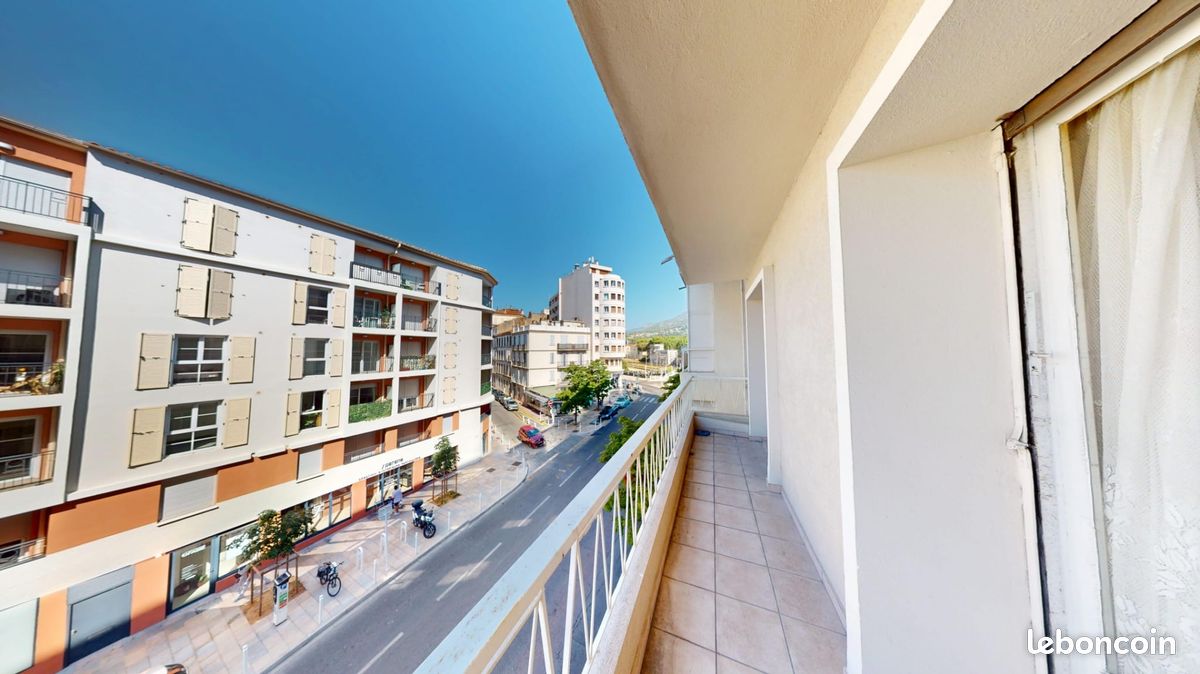 Appartement 3 pièces 78 m² · à Toulon · 78 m² · 135 000 €