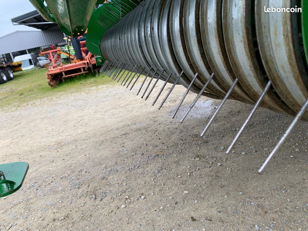 John Deere 451M (image 29)
