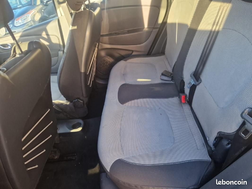 Renault Captur dCi 90 Energy eco² E6 Intens (image 7)