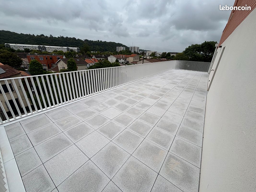 Appartement 5 pièces 111 m² · à Floirac · 111 m² · 1 422 €/mois