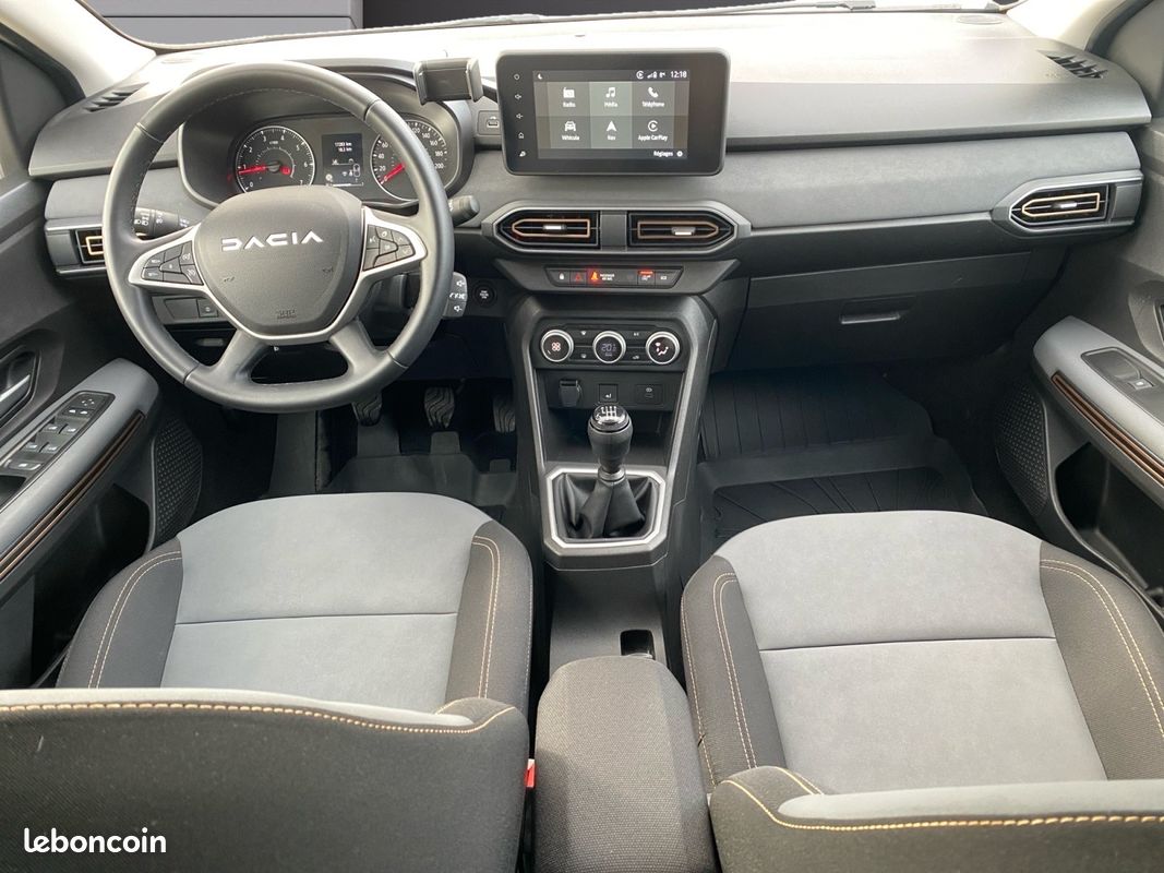 DACIA JOGGER 1.0 TCE 5 places EXTREME + Attelage Carplay Caméra de recul Garantie constructeur 2027 (image 2)