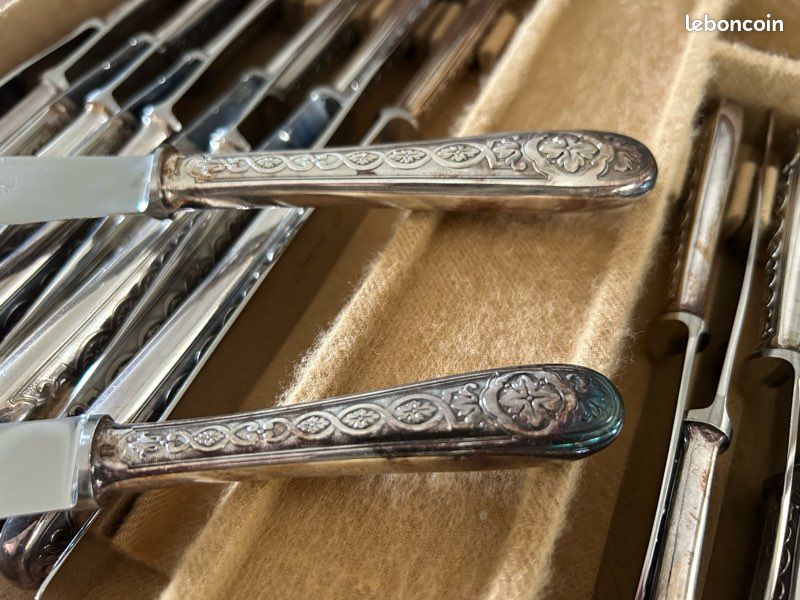 Ménagère Christofle Villeroy 61 pièces métal argenté coffret d’origine (image 4)