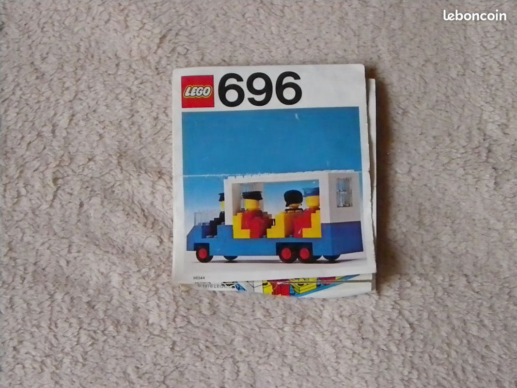 Lego bus (image 3)