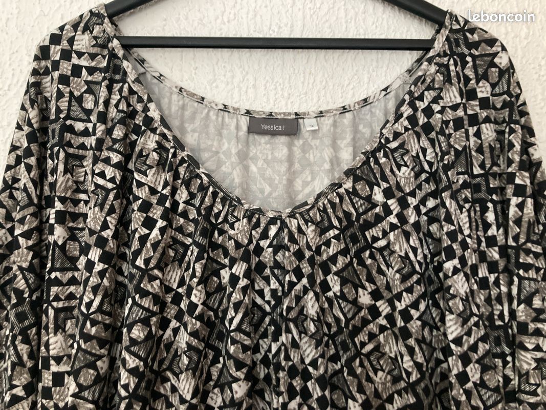 T-shirt Femme C&A Yessica - Taille S (FR36), 100% Coton, Coupe Ajustée, Blanc, Parfait état