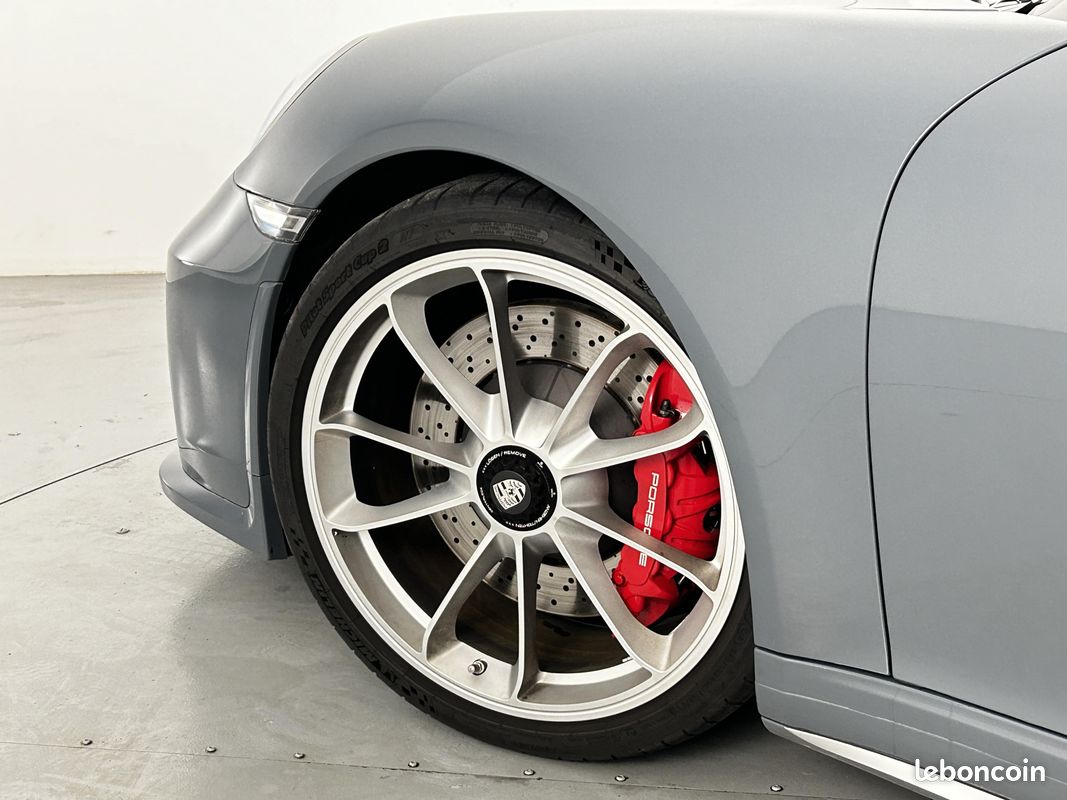 PORSCHE 911 GT3 4.0i (image 40)