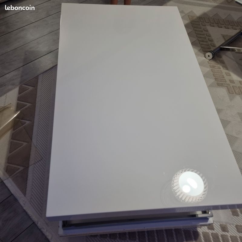 Table basse blanche (image 2)