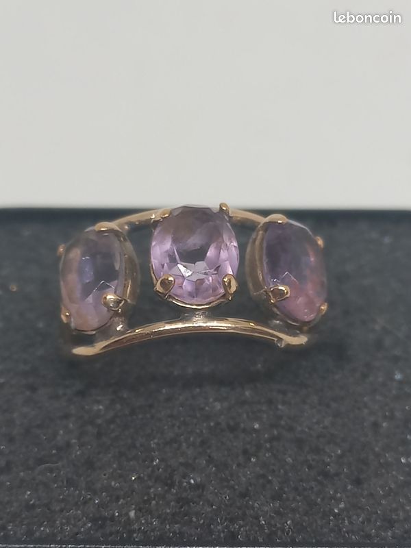 Bague Mystica en or 12 carats sertie de 3 améthystes (image 7)