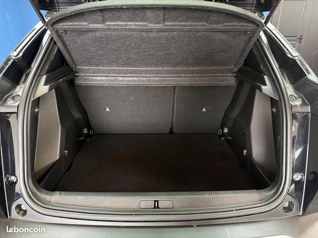 PEUGEOT 2008 1.5 BlueHDi S&S - 100 II 2019 Allure PHASE 1 (image 28)