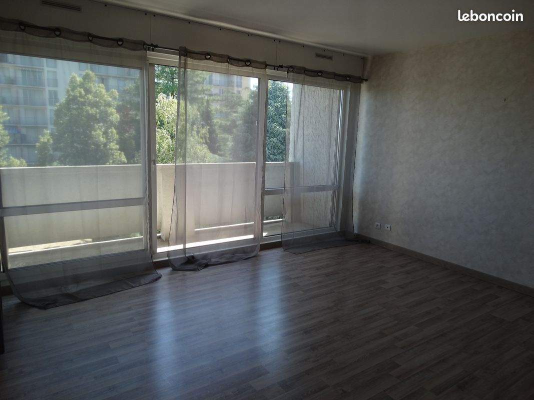 Appartement 2 pièces 49 m² · à Moulins · 49 m² · 465 €/mois