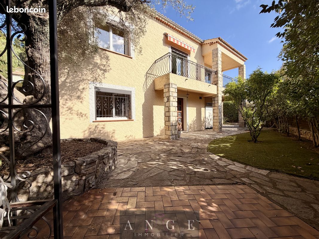 Maison 5 pièces 121 m² · à La Farlède · 121 m² · 499 000 €