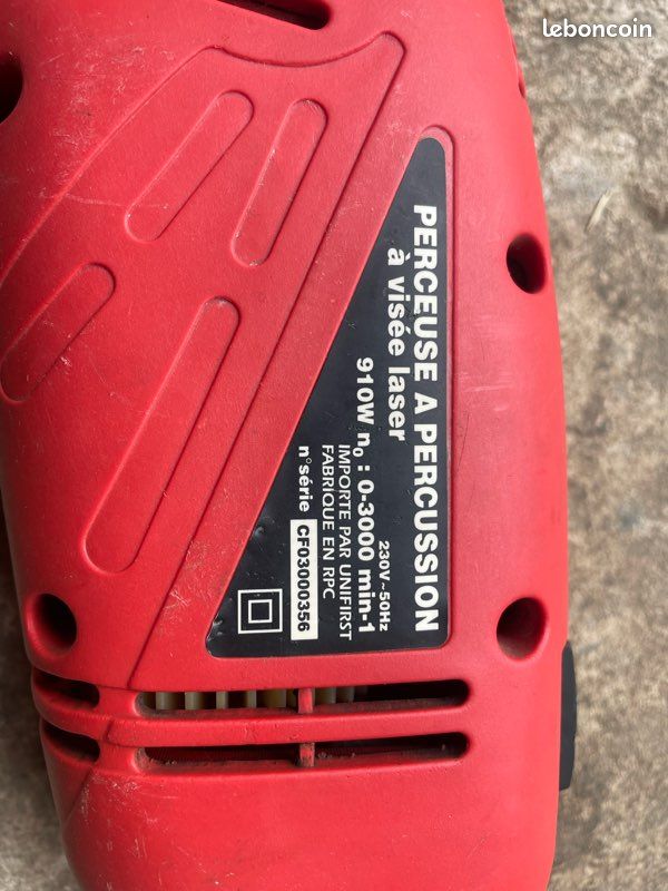 Perceuse à percussion à visée laser (image 1)