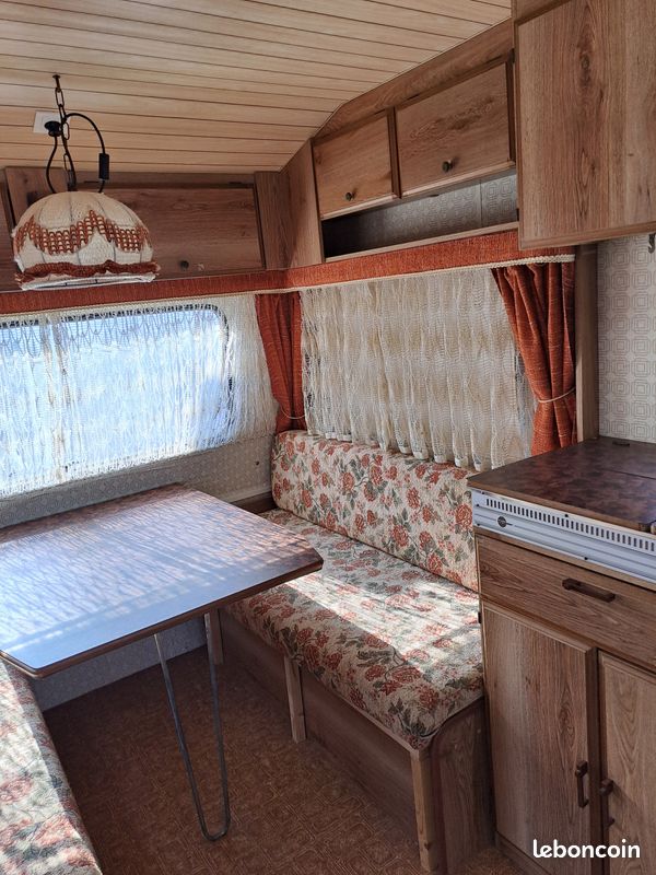 Caravane vintage 1982 (image 3)