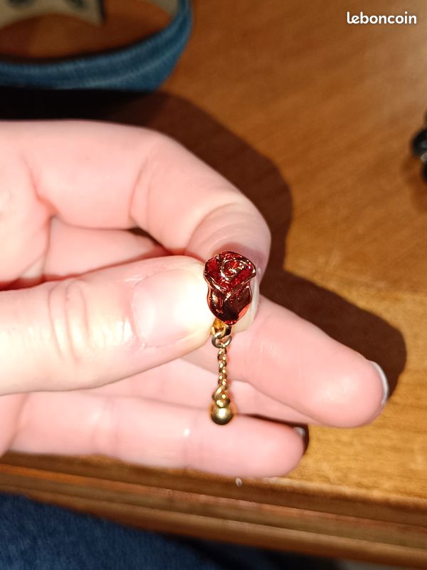 Lot de bijoux fantaisie (image 15)