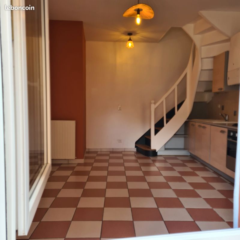 Appartement 3 pièces 52 m² · à Sainte-Florine · 52 m² · 450 €/mois
