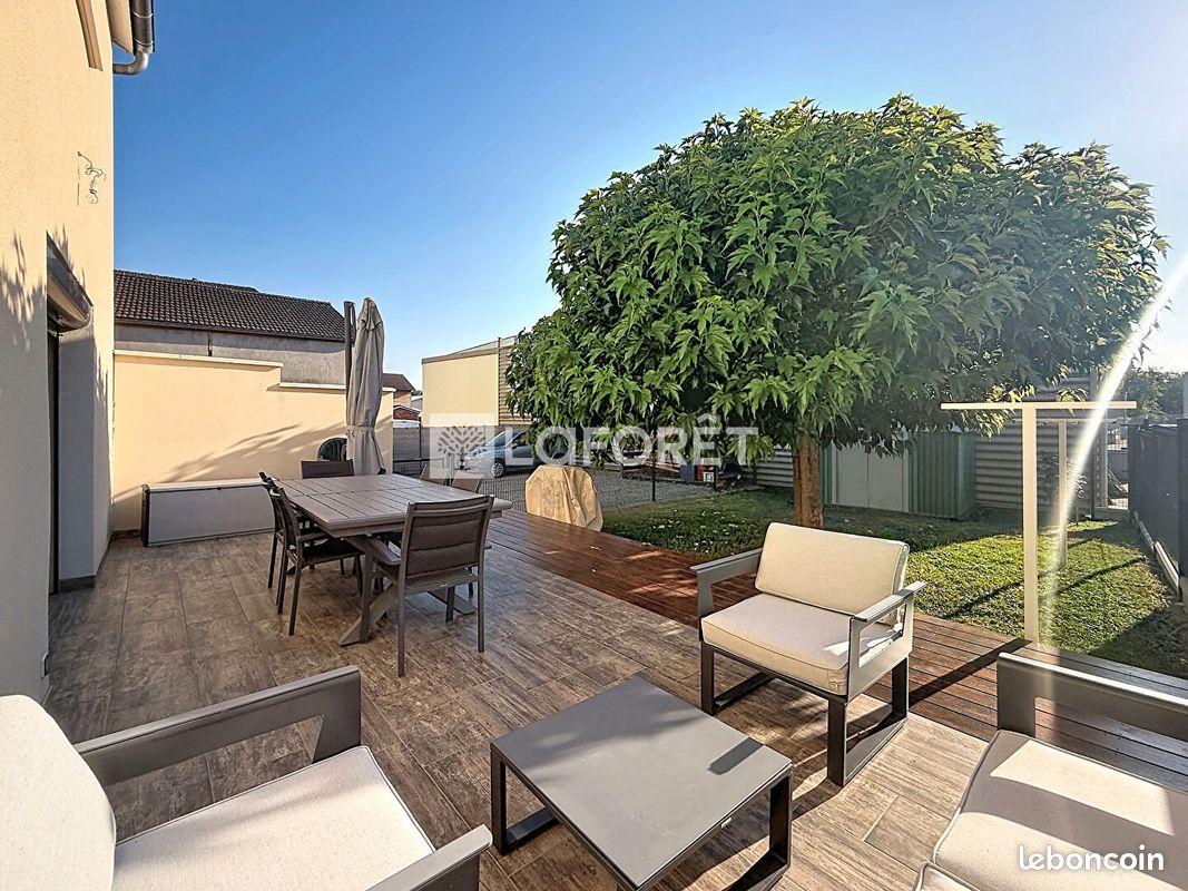 Maison 2 pièces 118 m² · à Mézériat · 118 m² · 225 000 €