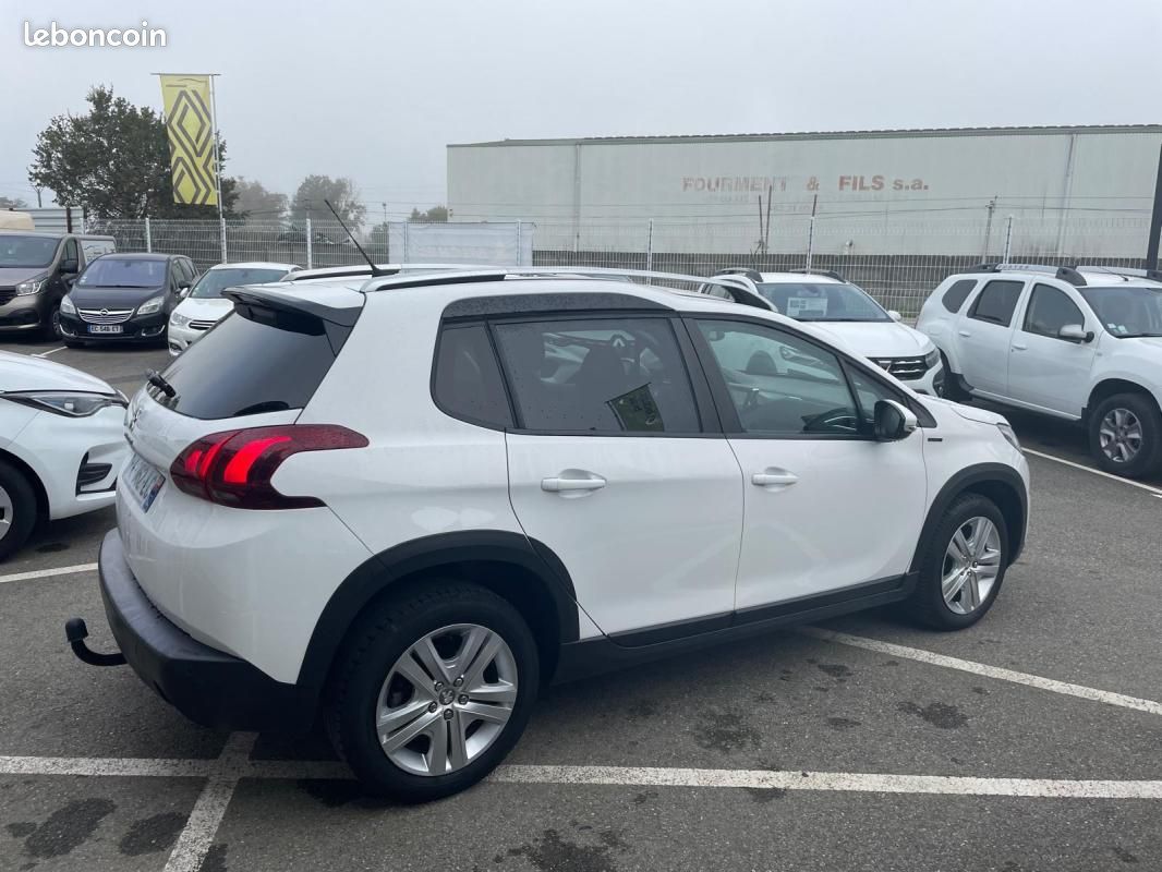 Peugeot 2008 PURE TECH 110CH SIGNATURE (image 4)