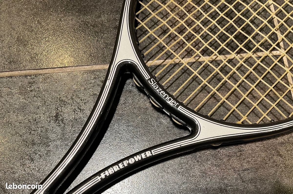 URGENT RAQUETTE de TENNIS SLAZENGER avec sa HOUSSE - Sport & Plein air