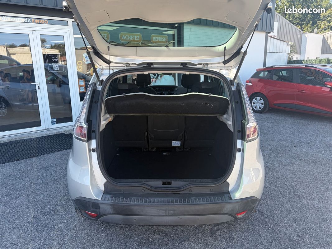 RENAULT SCENIC 1.5 dCi 110ch Bose EDC BVA (image 11)