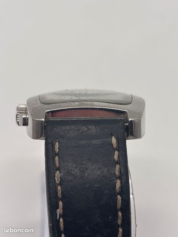 Montre chronographe quantieme rectangulaire noire bracelet cuir - Pile neuve changée (image 3)