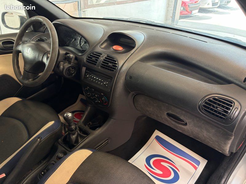 Peugeot 206 1,1i Essence 60 Chvx « Climatisation » (image 4)