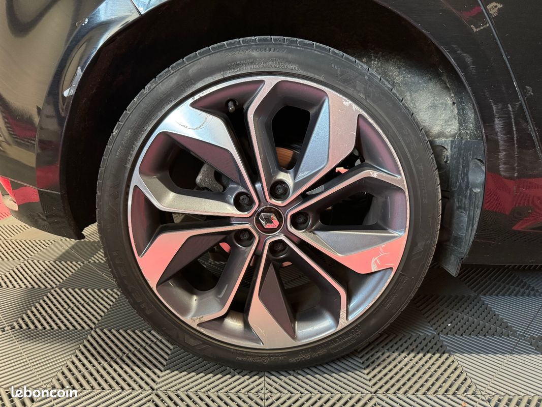 RENAULT MEGANE IV BERLINE dCi 130 GTline / ENTRETIEN A JOUR / CAMERA DE RECUL / MOTEUR A CHAINE (image 16)