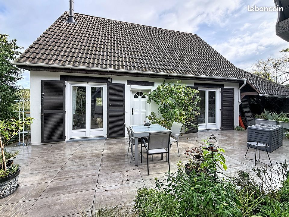 Maison 5 pièces 105 m² · à Saint-Léger-du-Bourg-Denis · 105 m² · 242 000 €