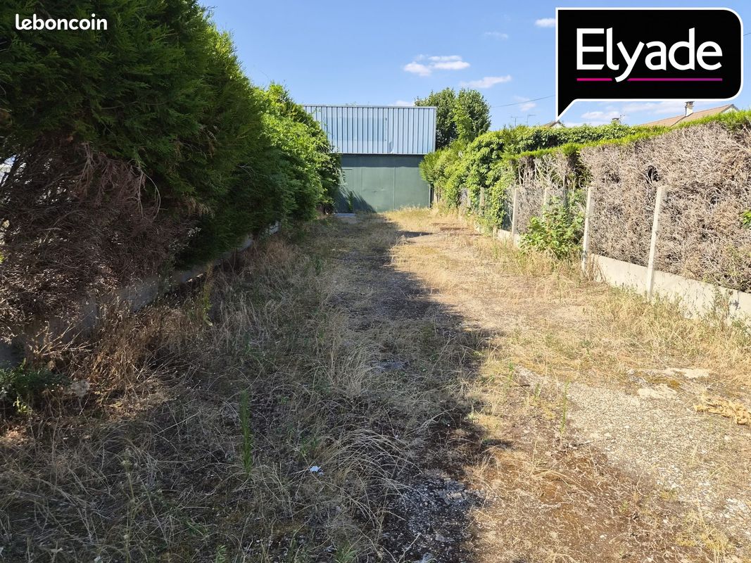 Immeuble 200 m² · à Gargenville · 200 m² · 159 000 €