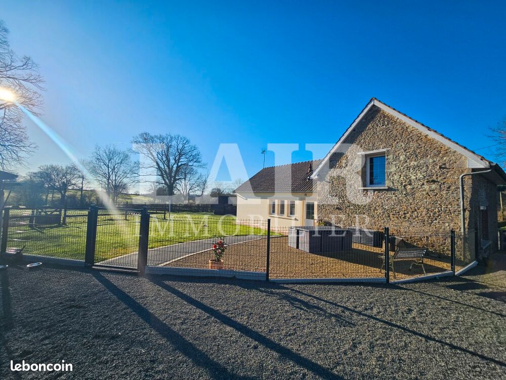 Maison 8 pièces 110 m² · à Saint-Pierre-des-Nids · 110 m² · 211 000 €
