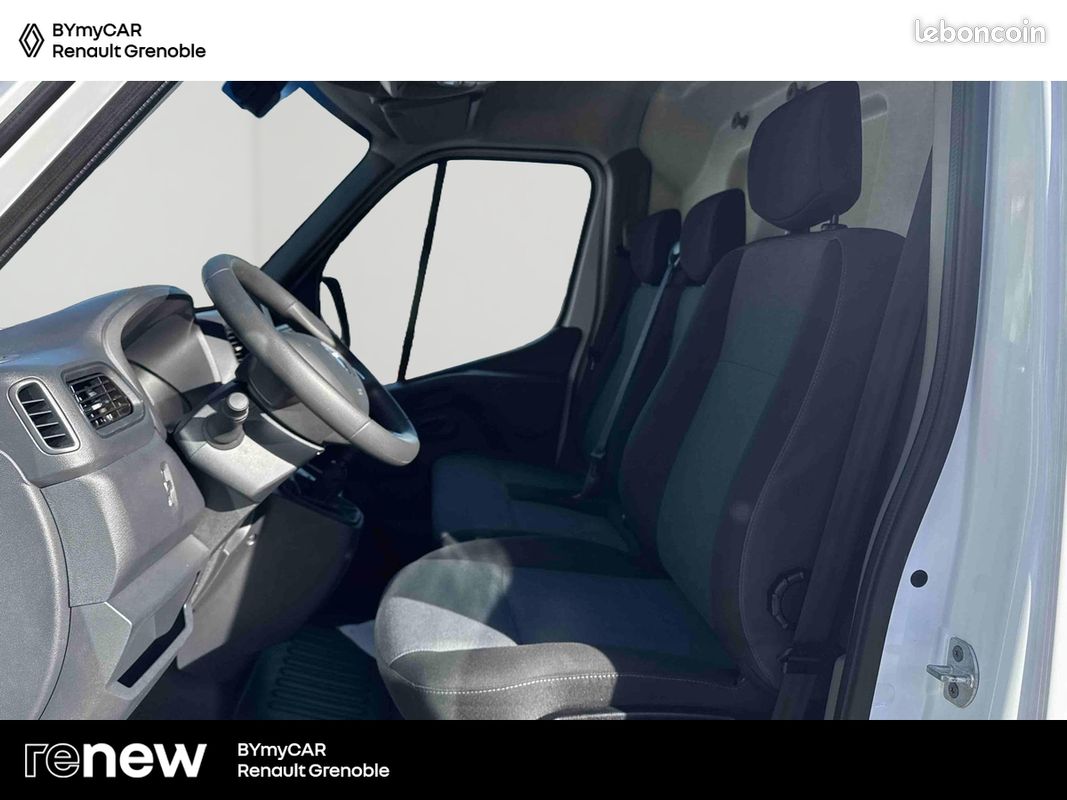 Renault master fgn trac f3500 l2h2 blue dci 135 confort (image 11)