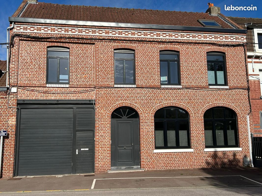 Maison 7 pièces 275 m² · à Marcq-en-Barœul · 275 m² · 1 090 000 €