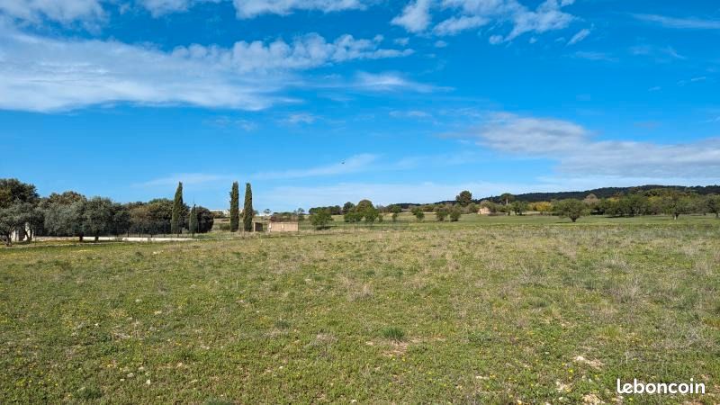 Terrain 550 m² · à Pertuis · 199 900 €