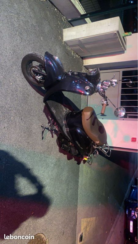 Scooter 50cc type vespa (image 1)