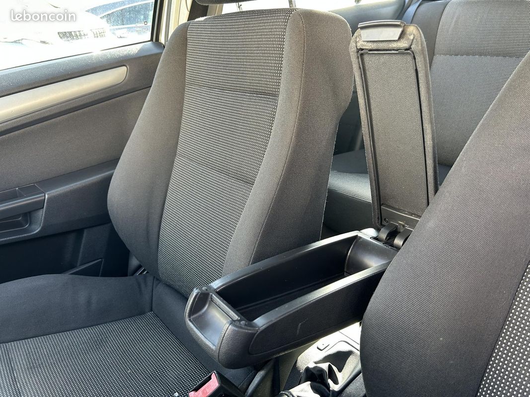 OPEL ASTRA 1.9 CDTI 120 Magnetic (image 18)