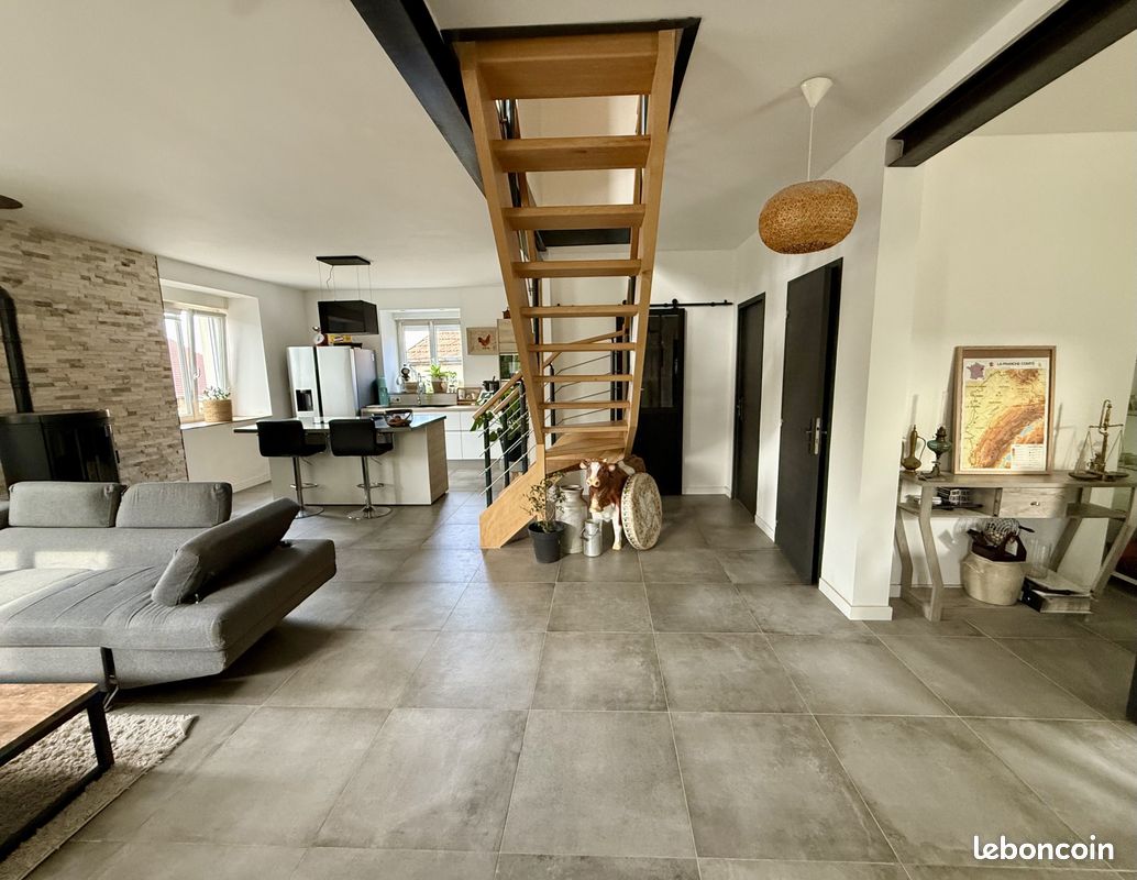 Maison 5 pièces 137 m² · à Valdahon · 137 m² · 306 000 €