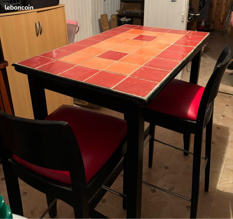 Table haute bois massif + 4 chaises hautes (image 1)