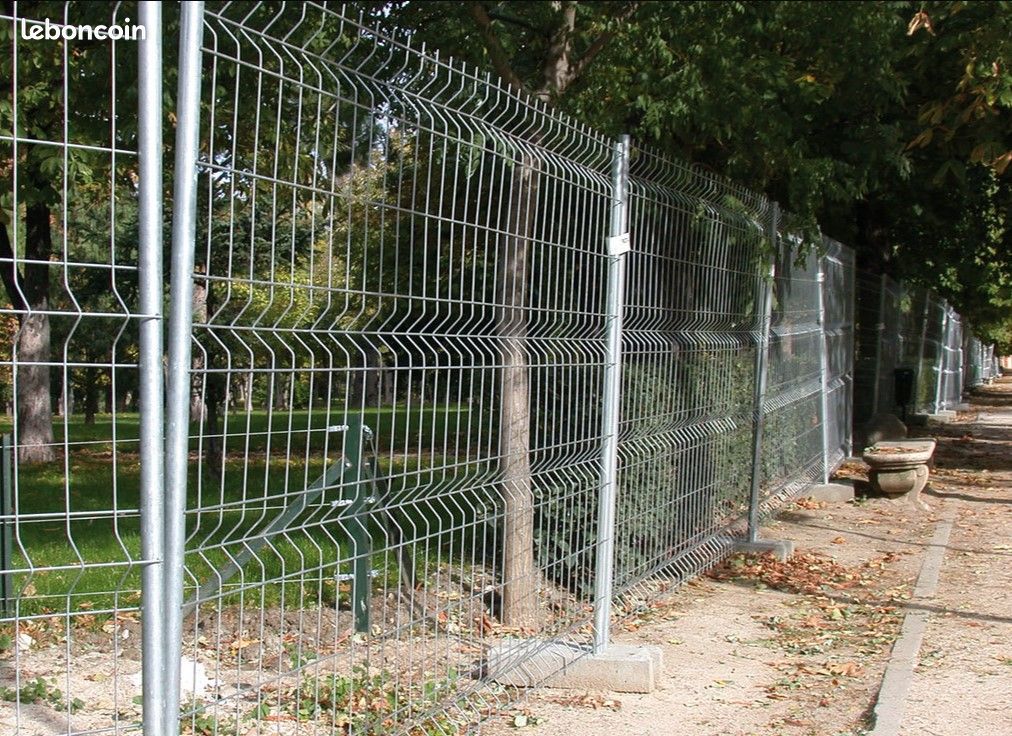 Clôture chantier grillagée 2 tubes – Prix direct fournisseur (image 5)