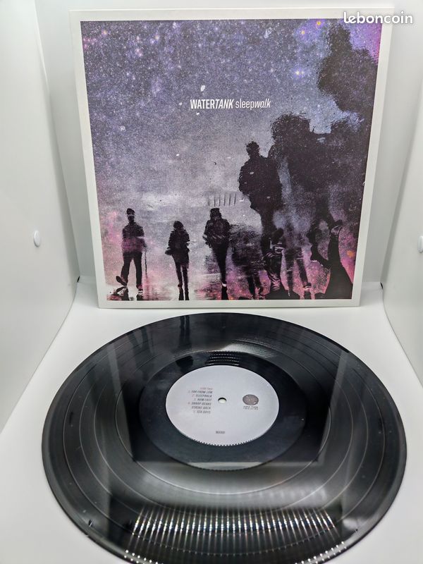 Vinyle: Watertank - Sleepwalk (2013) (image 1)